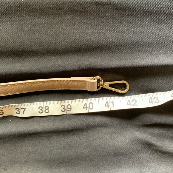 Natural Beauty Basic Cream & Gold Top Handle Purse w/ Removable shoulder strap - Picture 9 of 11